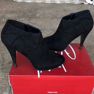 Impo Paula Black Zip up Bootie with Bow size 7M